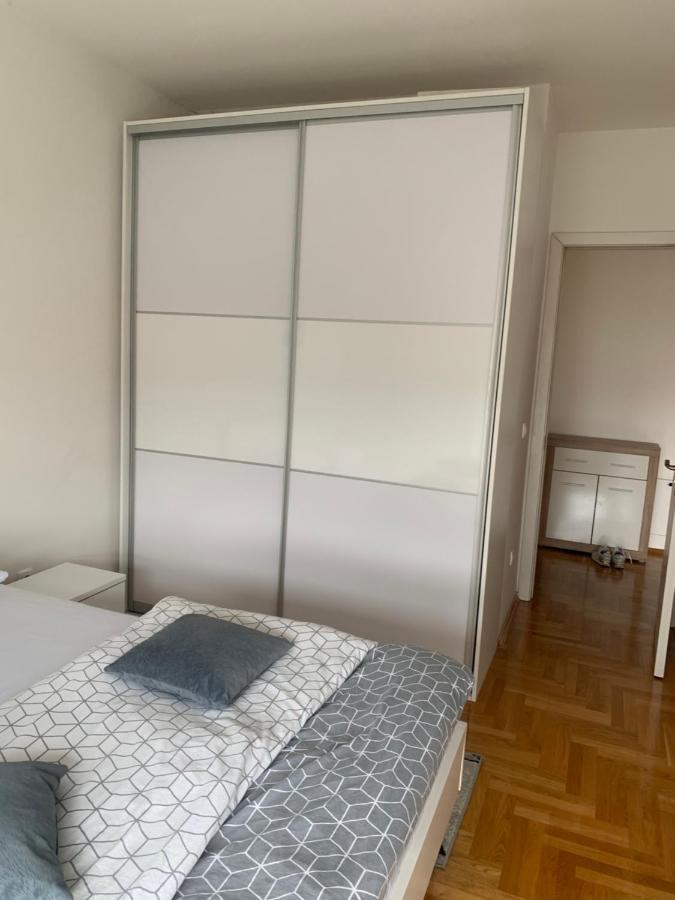 Stan Na Dan Bella Apartment Banja Luka Exterior foto